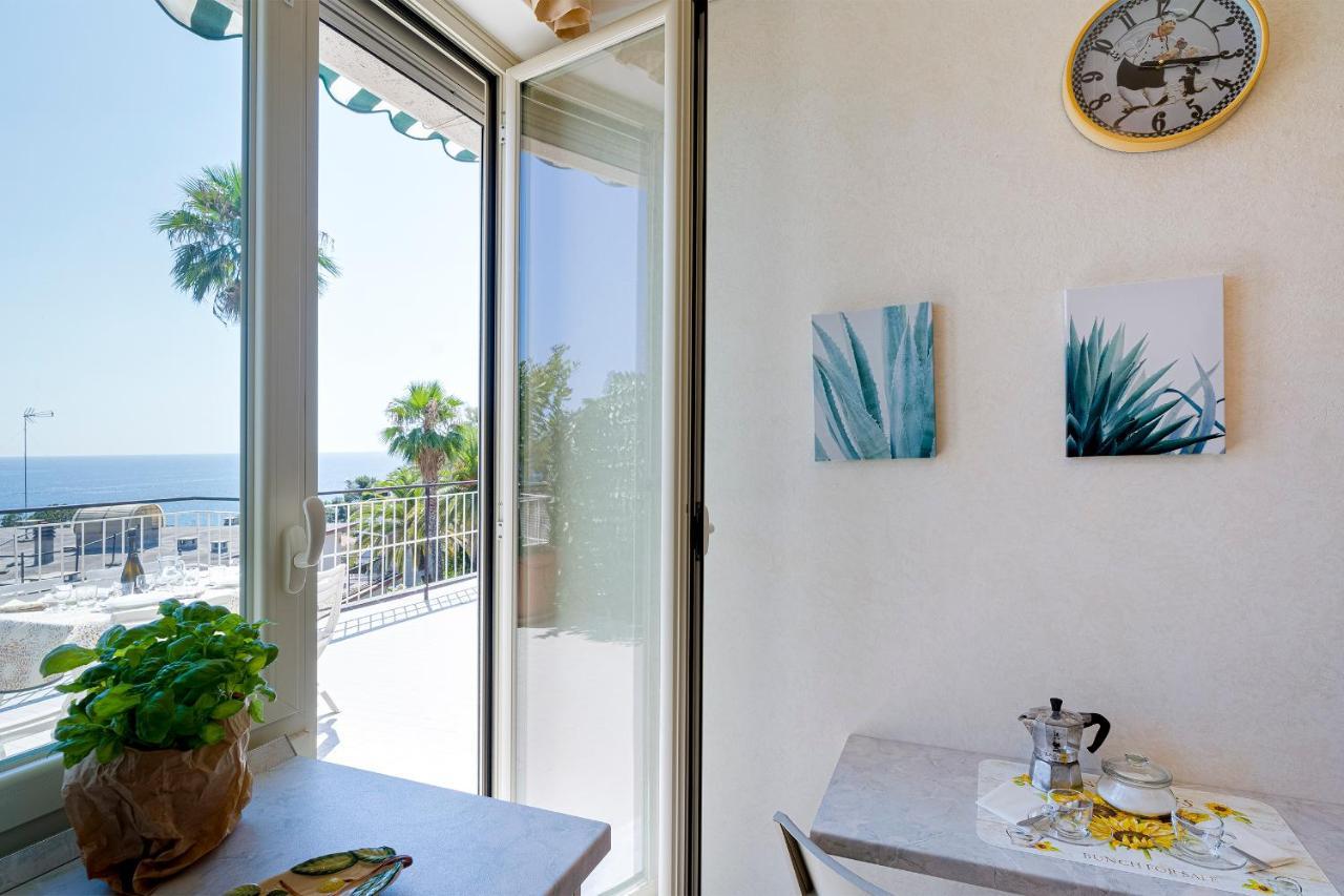 Tre Ponti Panoramic Seaview Apartment Sanremo Exterior photo